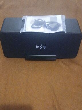 NEW BASS JAXX Wireless Bluetooth Speaker with Qi Charging- Open Box